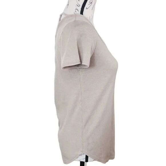 Chaser Ladies Beige Soft Ribbed Top with Lace up Back - Size Medium - Picture 2 of 7